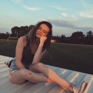 Meet your Posher, Abigail